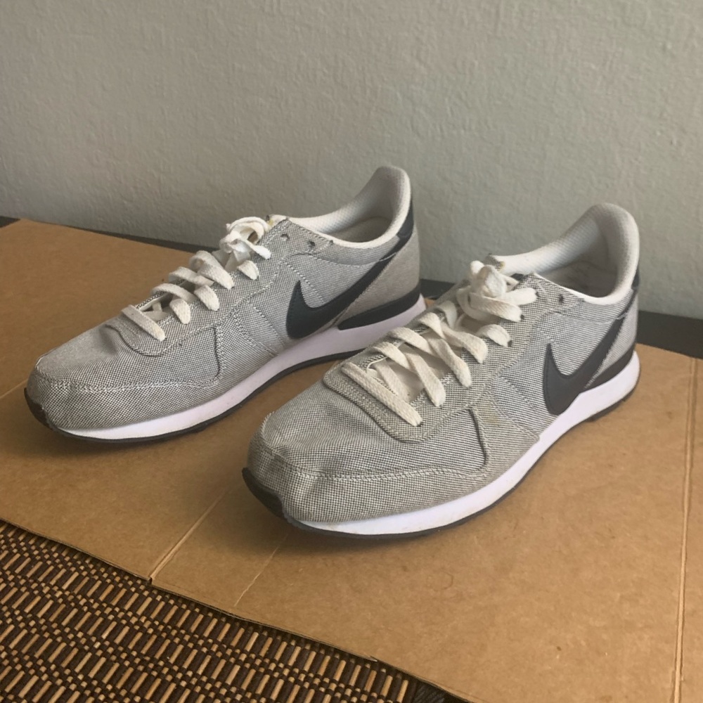 Nike Internationalist